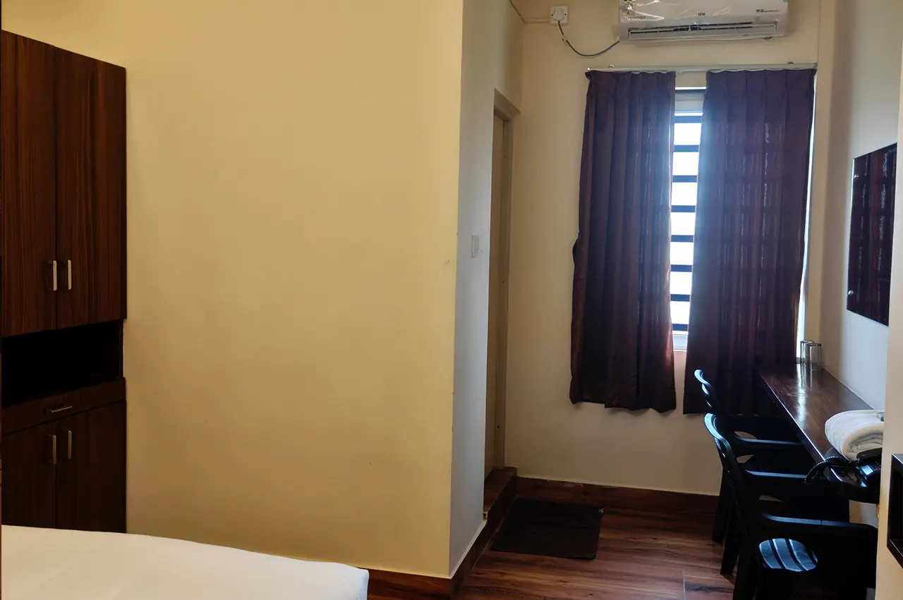AC Deluxe Room 5